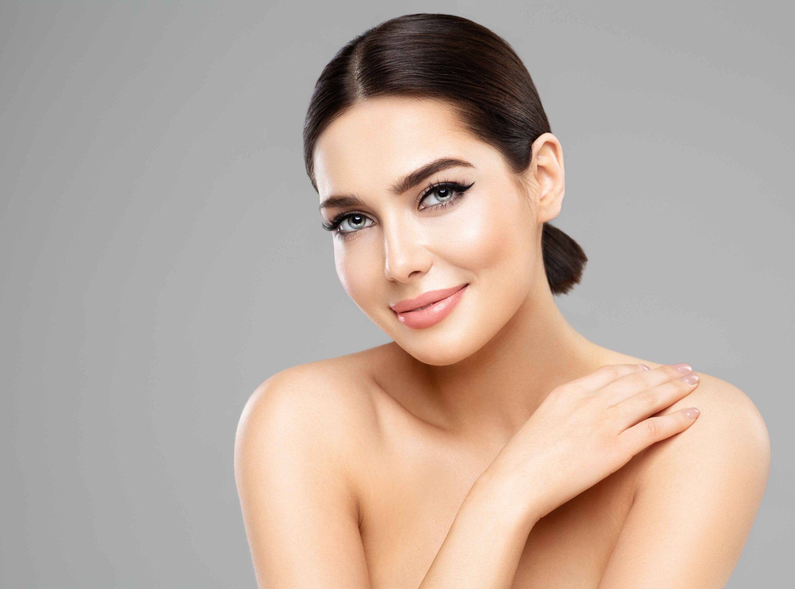A beautiful women skincare routine | New Look Skin Center Medical Spa in Glendale, Encino and Irvine, CA