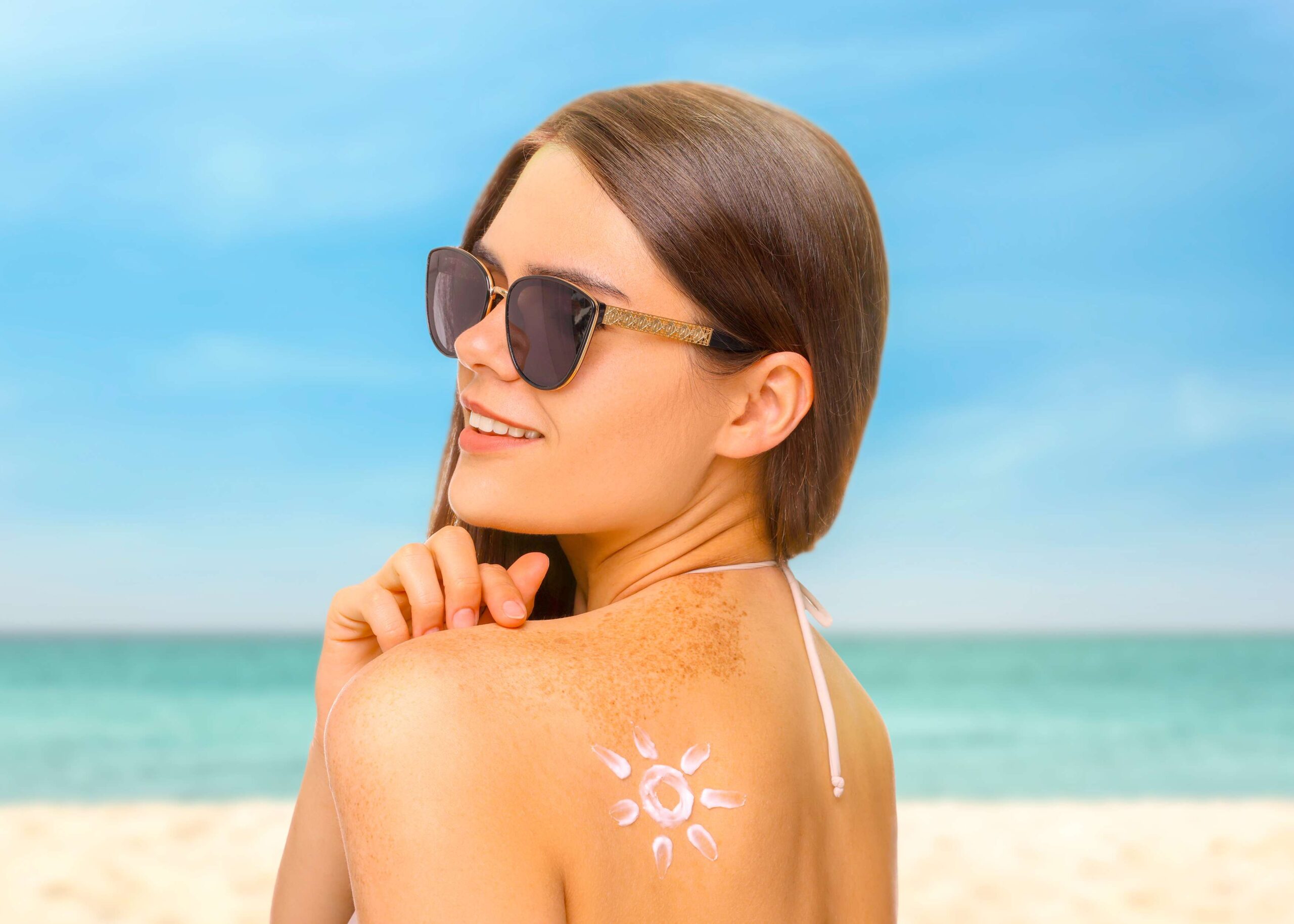 Beautiful women on beach | New Look Skin Center Medical Spa in Glendale, Encino and Irvine, CA